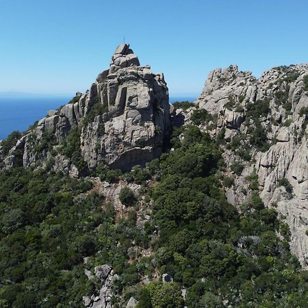 منزل الضيف بونيفَسْيو  في Sapa Di Cala المظهر الخارجي الصورة
